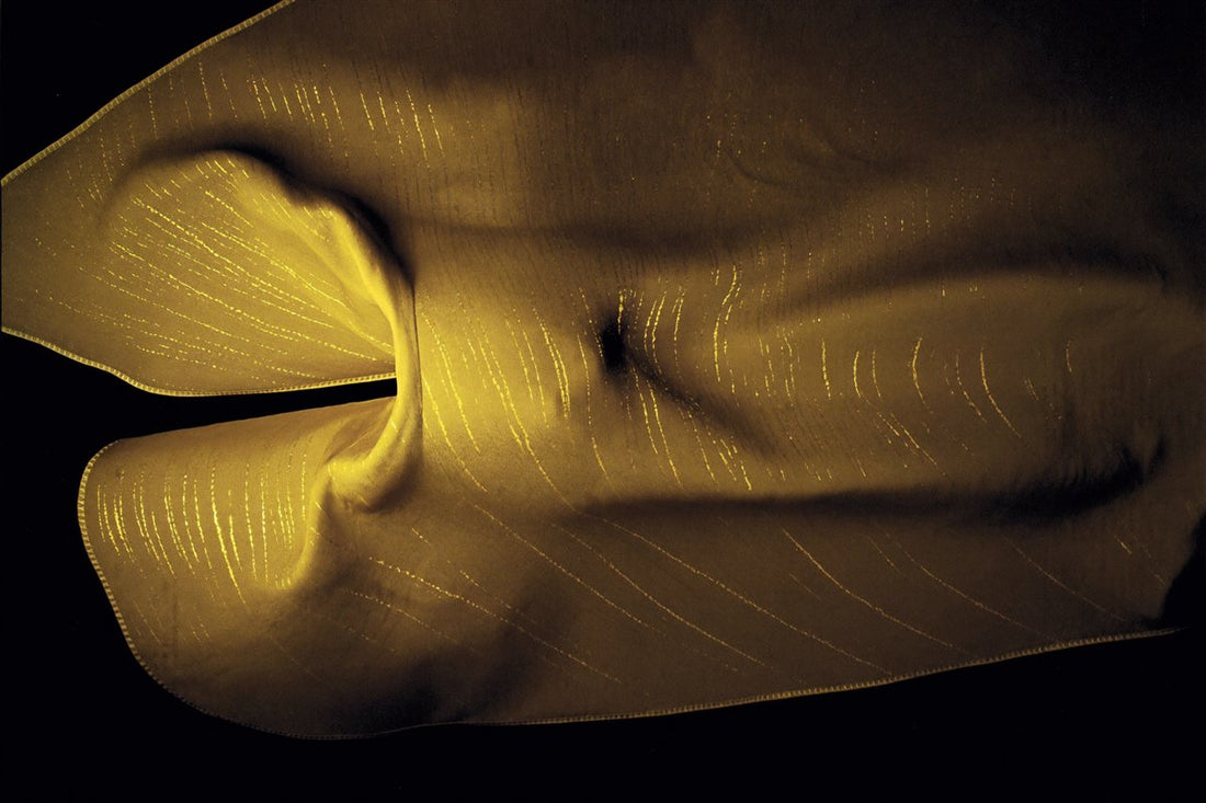 Folded satin in gold light — best bonnet for braids, locs and natural hair