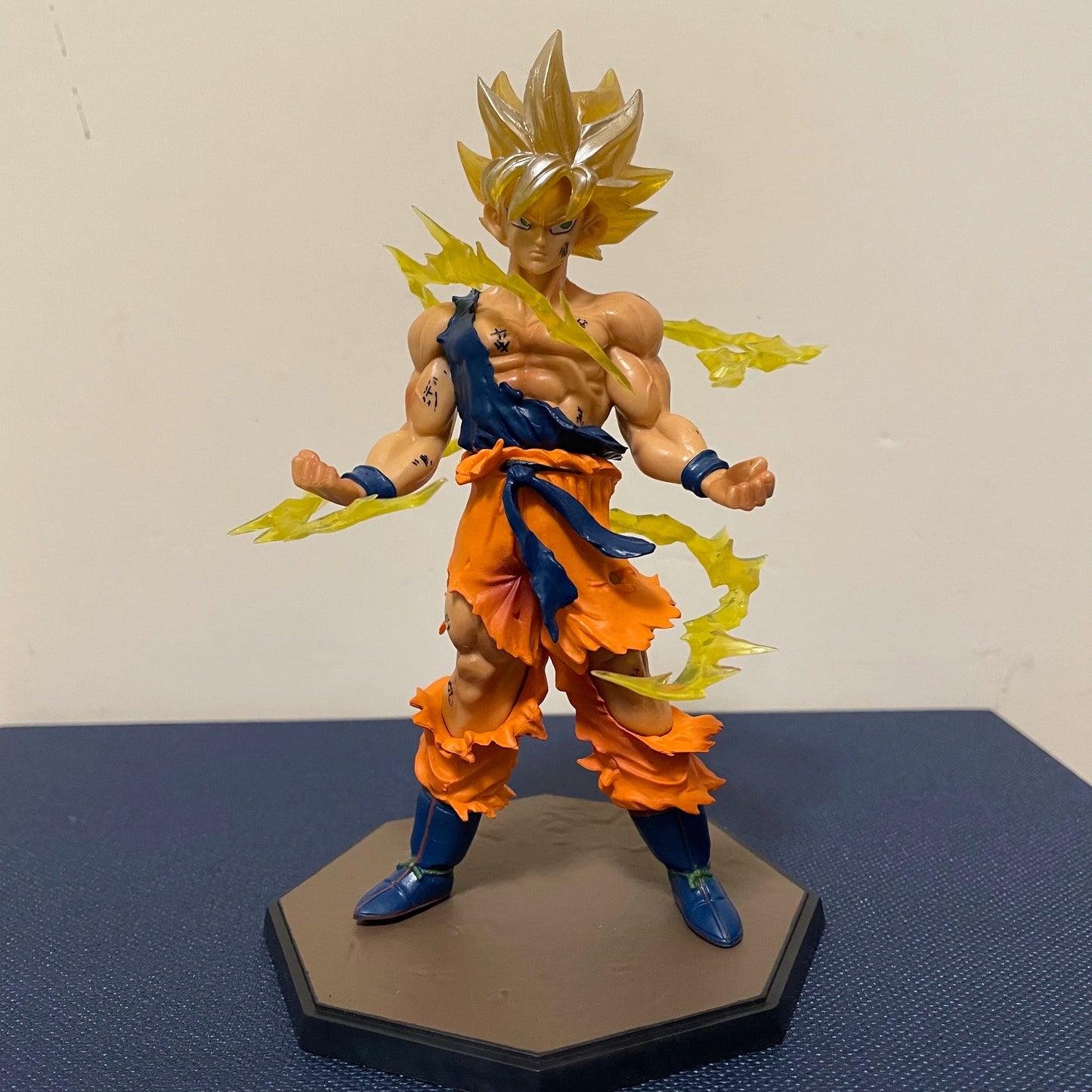 Goku Super Saiyan Action Figure - 16cm